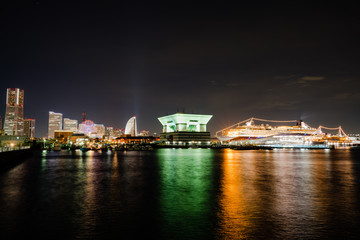 Fototapeta na wymiar 横浜　大さん橋の夜景
