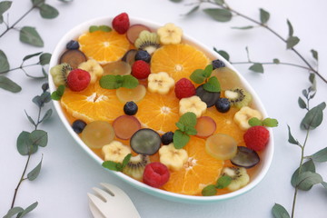 フルーツたっぷりゼリー