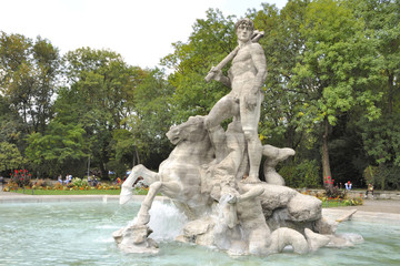 Fototapeta na wymiar München, Neptunbrunnen im alten Botanischem Garten