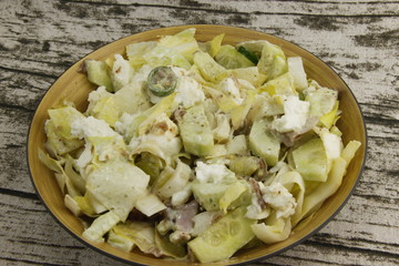 Salade concombre, endive