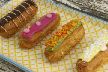 Eclairs sur un plateau
