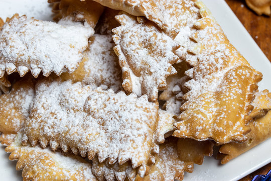 Chiacchiere di Carnevale, tradizionale dolce Italiano