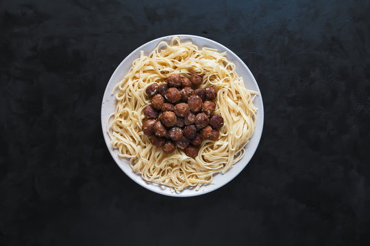 Romanian meatballs (Chiftele).

