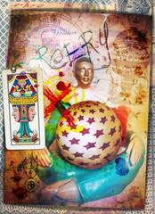 Pierrot indovino con palla di cristallo, simboli magici e carta dei tarocchi