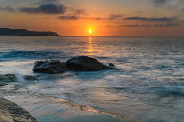 Obraz premium Sunrise Seascape with Clouds