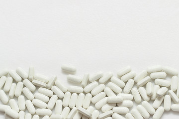 Fototapeta na wymiar Vitamins, drugs, pills, medicine, seaweed isolated on white background
