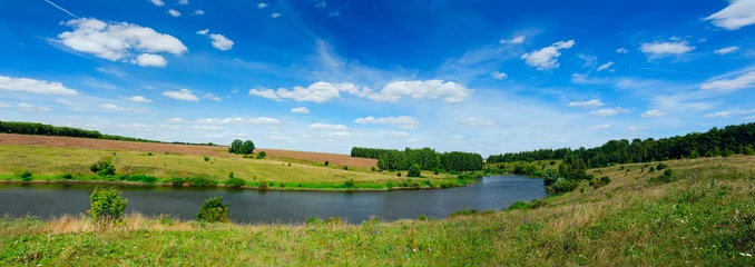 Foto auf Acrylglas Sonniges Sommerpanorama mit Fluss © valeriy boyarskiy