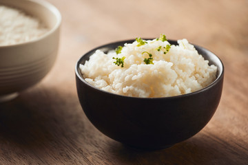 cooked jasmine rice and raw organic rice