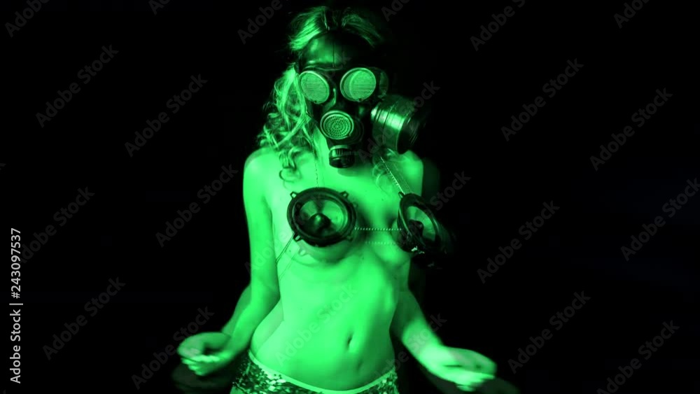 Wall mural gasmask woman gogo dacner audio speakers