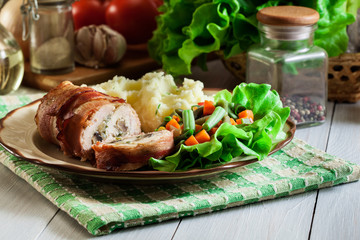 Chicken breast stuffed with champignon