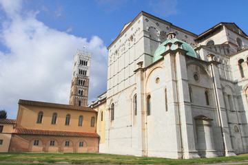 Fototapeta na wymiar historic centre of Lucca of Tuscany, Italy 