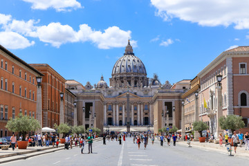 Obraz premium Rome, Italy - July 1, 2017: View at St. Peter's cathedral in Rome, Italy