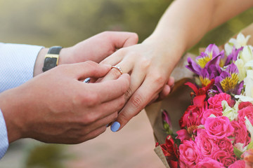 Fototapeta premium engagement ring on hand