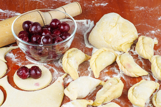 Preparation of traditional ukrainian cherry damplings