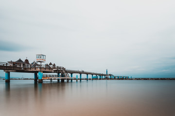 Naklejka premium The bridge on the ocean III