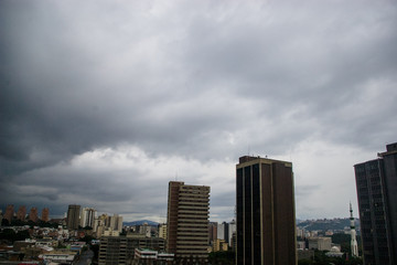Fototapeta na wymiar Panorama del paisaje urbano de una gran ciudad