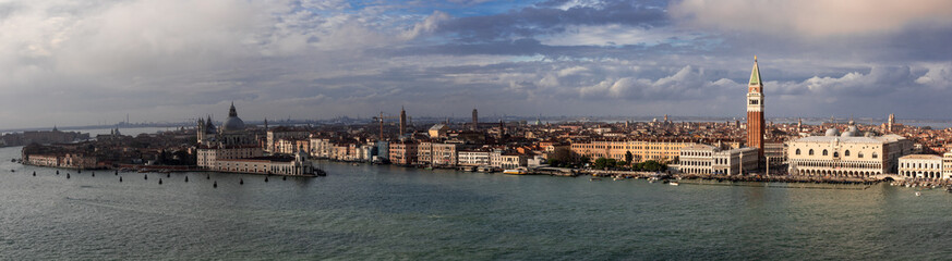 Fototapeta na wymiar Panotama of the Venice lagoon towards San Marco square