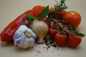 Ingredients to make Italian pasta sauce