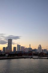 夕暮れの横浜みなとみらい