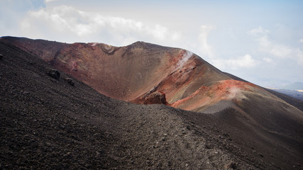 Krater nieaktywnego wulkanu - obrazy, fototapety, plakaty