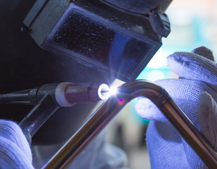 work with argon welding