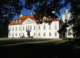 Fototapeta na wymiar Nieboro, Poland - September, 2010: palace in Nieborow