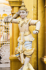 Obraz premium Buddha statue in Shwedagon temple of Yangon, Myanmar