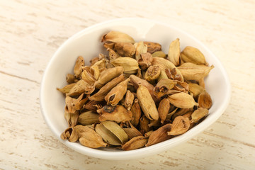 Dry cardamom seeds