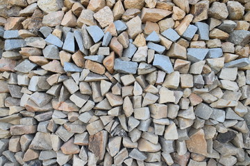 Wall of pointed and irregulars rocks, on perspective.