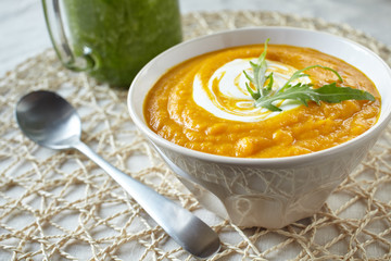 Pumpkin puree and green smoothie