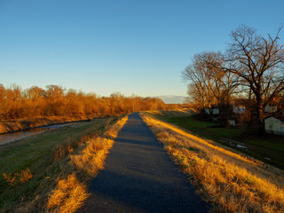 Fototapeta premium Path on top of Levee