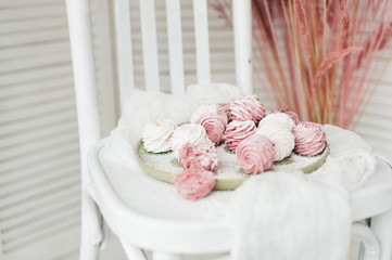 Pink and white marshmallows. Cooking