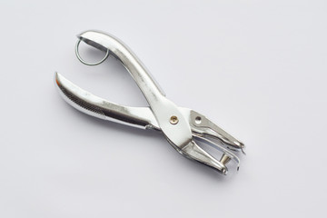 Metal single hole punch