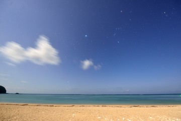 月夜のビーチ