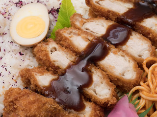 トンカツ弁当