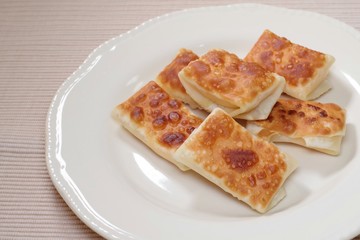 ラビオリ風、チーズの包み焼