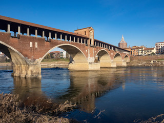 Fototapeta na wymiar The famous covered bridge of Pavia