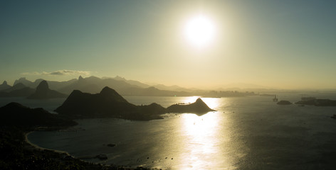Naklejka premium Sunset on the Rio de Janeiro