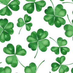 Seamless pattern with watercolro clover. Green four leaf clover