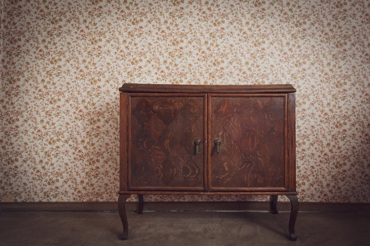 vintage chest of drawers