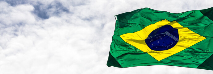 Bandeira do Brasil ao vento