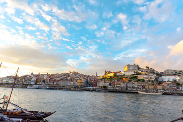 Fototapeta premium ポルト（ポルトガル）の夕景