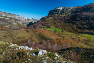 Trail to Canalahonda, Collados del Asón Natural Park, Soba Valley, Valles Pasiegos, Cantabria, Spain, Europe