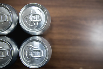 Obraz premium Cans of sweet drinks (or beer) soda cans