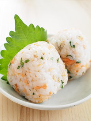しゃけと青紫蘇のおにぎり