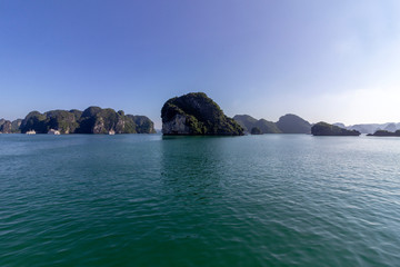 Fototapeta premium Beautiful panorama of Ha Long Bay (Descending Dragon Bay) popular tourist destination in Asia. Vietnam.