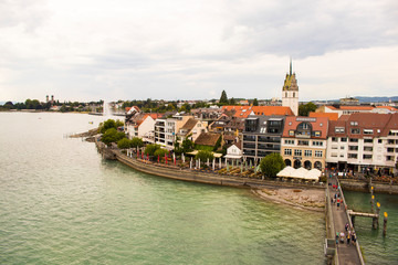 Fototapeta na wymiar Panorama von Friedrichshafen am Bodensee