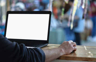 Freelance employees are using laptops to work outside the office.