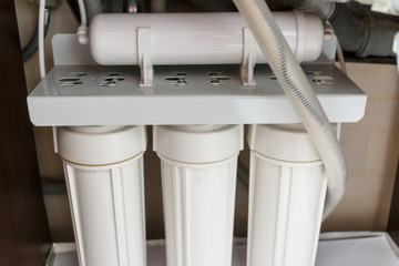  Reverse osmosis water purification system at home. Installation of water purification filters...