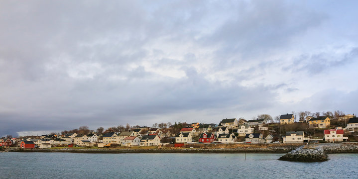 Housees  in  residential area, Br&oslash;nn&oslash;y municipality, Norland county